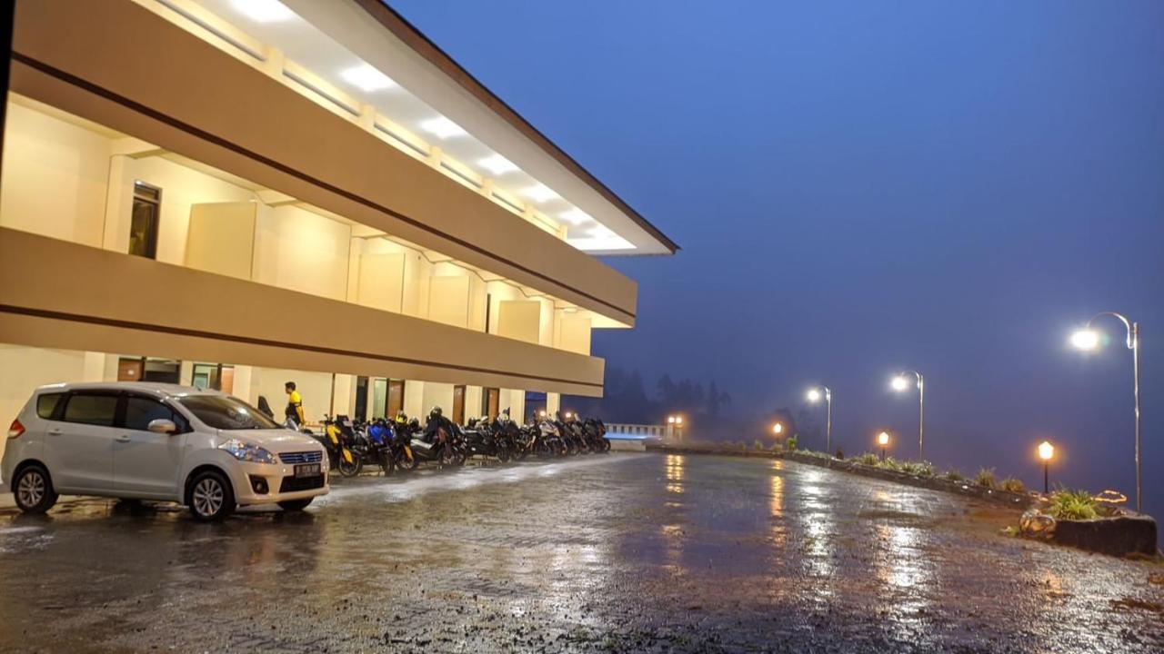 Hotel Guci Kencana Jaya Tuwel Екстер'єр фото