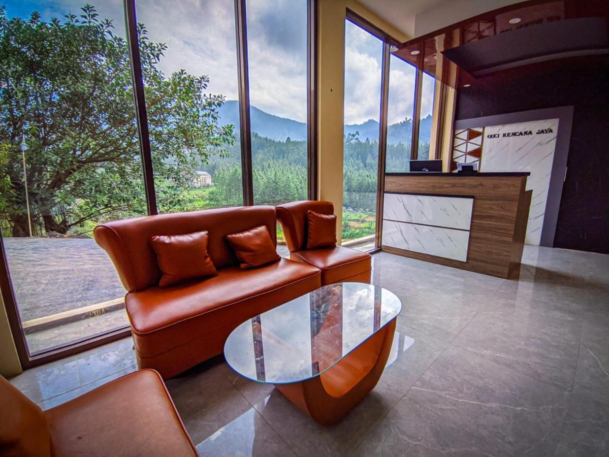Hotel Guci Kencana Jaya Tuwel Екстер'єр фото