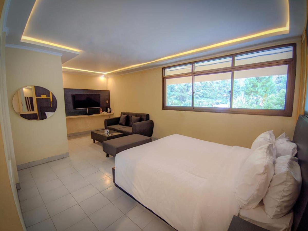 Hotel Guci Kencana Jaya Tuwel Екстер'єр фото